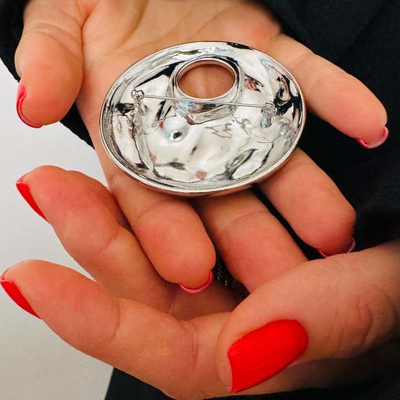 New Brooch Irregular Water Wave Pattern Hollow Circular Metal Large chunky - Picture 5 of 6